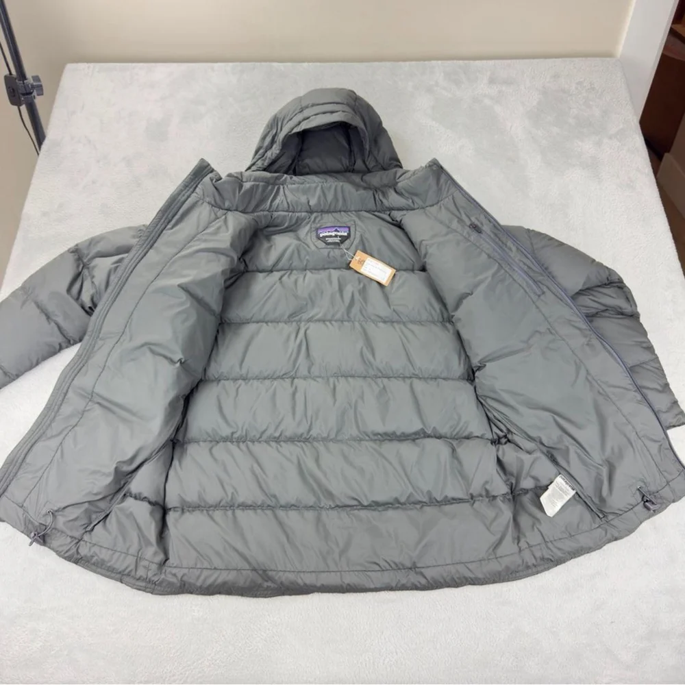 Patagonia NWT Men's Size Medium Silent Down Puffer Jacket 27930 w/Flaws - Picture 7 of 8